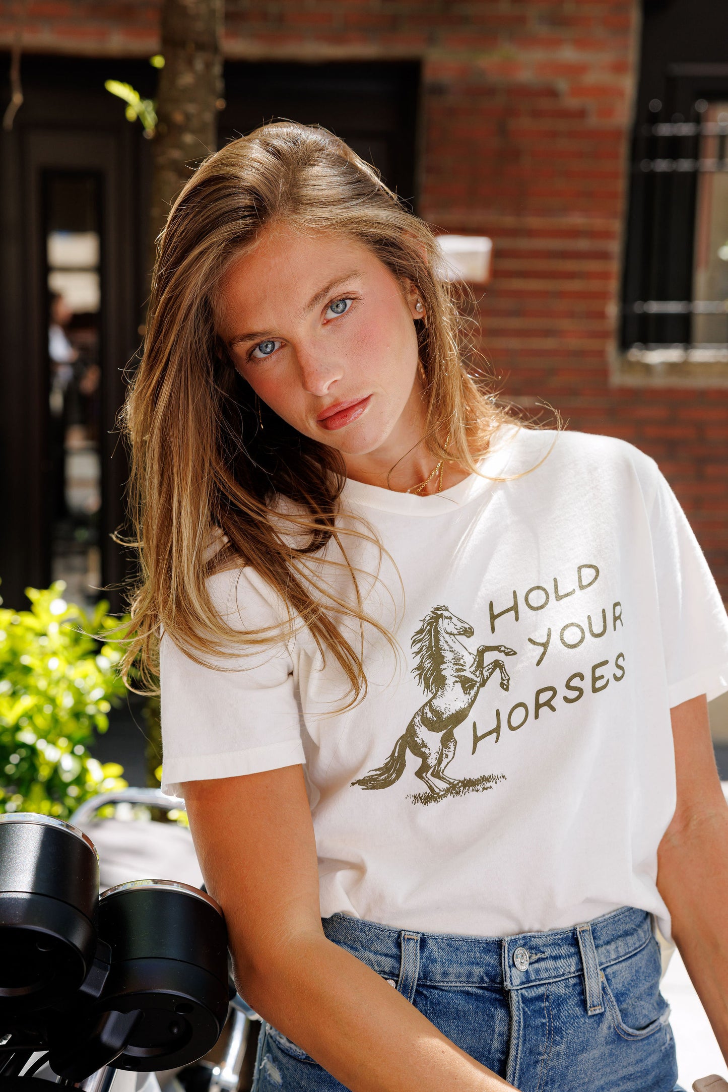 Hold Your Horses - Everyday Tee